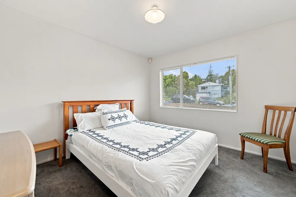 Photos of 21A Quona Avenue