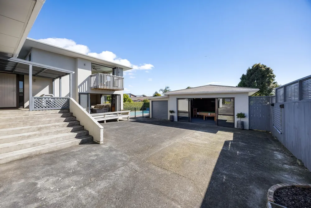 Photos of 19 Coronation Avenue