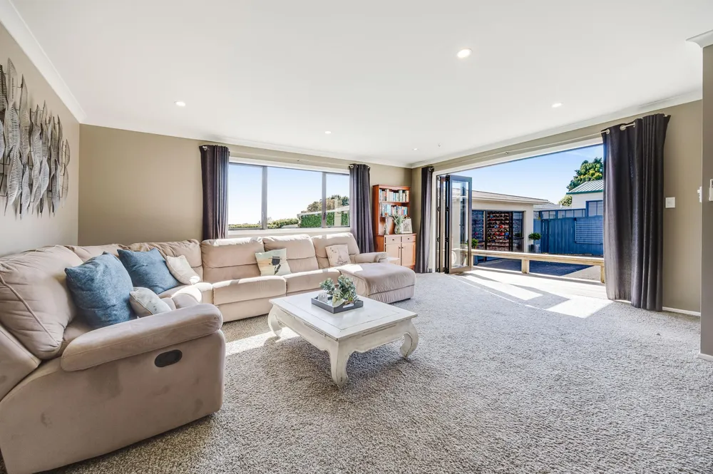Photos of 19 Coronation Avenue