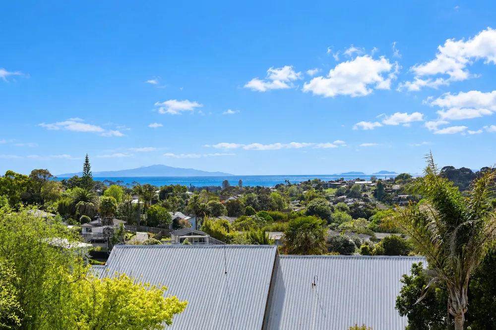 Photos of 20 Cairnbrae Court