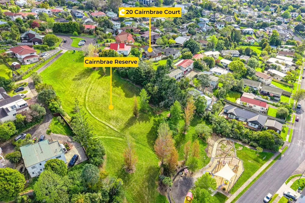 Photos of 20 Cairnbrae Court