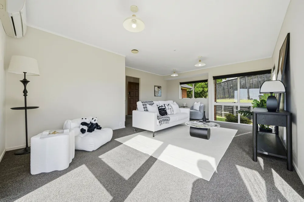 Photos of 20 Cairnbrae Court