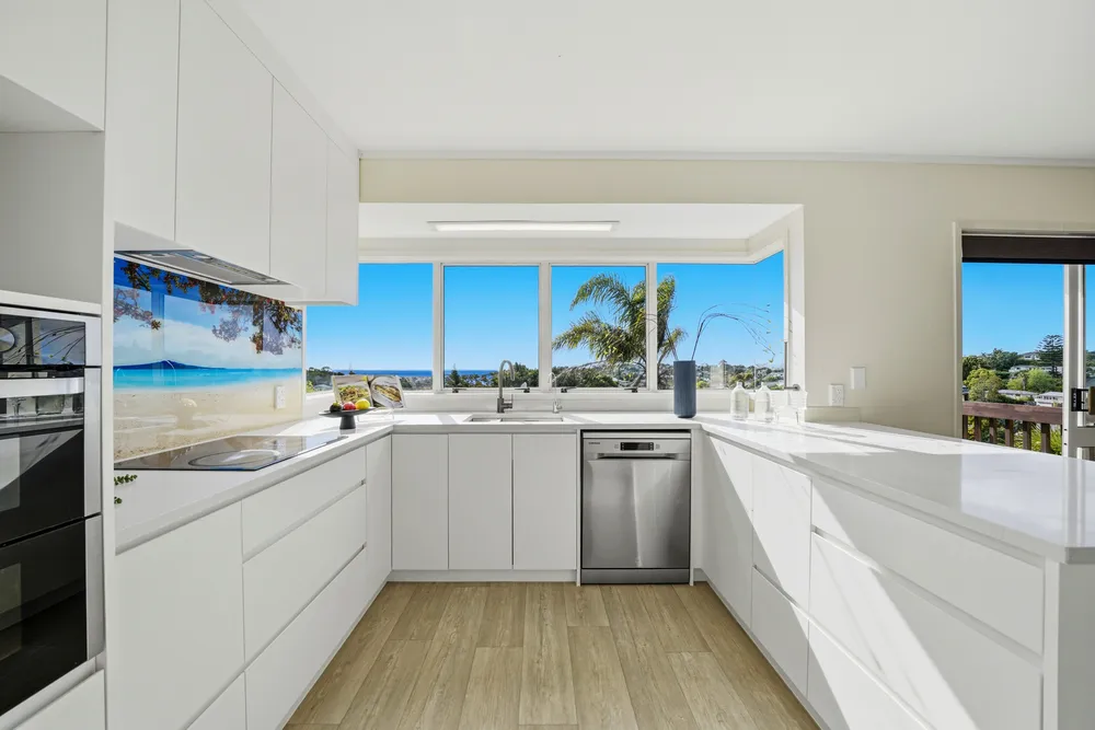 Photos of 20 Cairnbrae Court