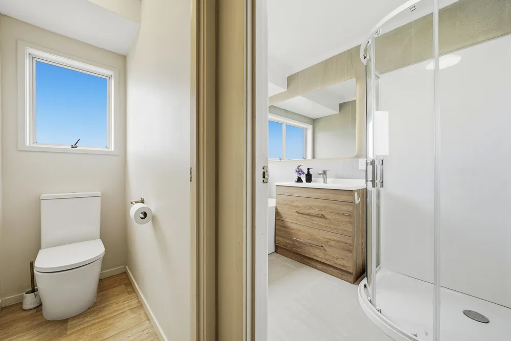 Photos of 20 Cairnbrae Court