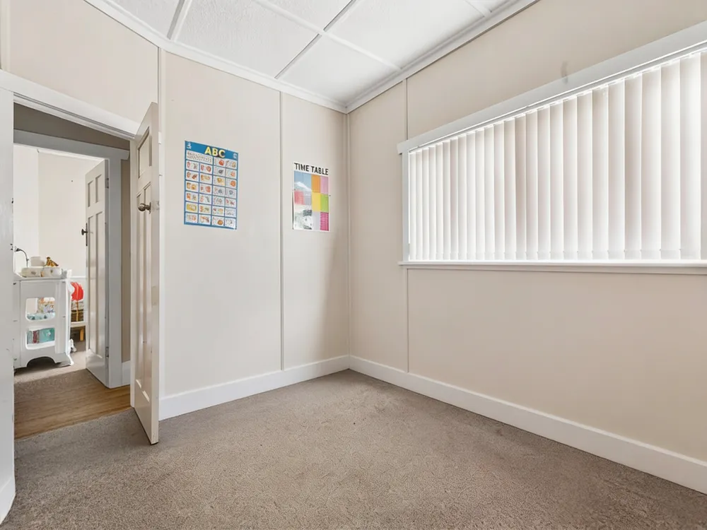 Photos of 10A Sturdee Road