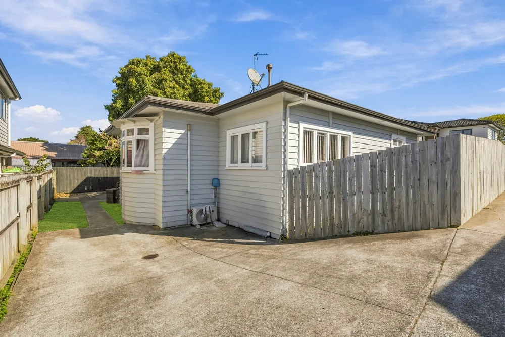 Photos of 10A Sturdee Road