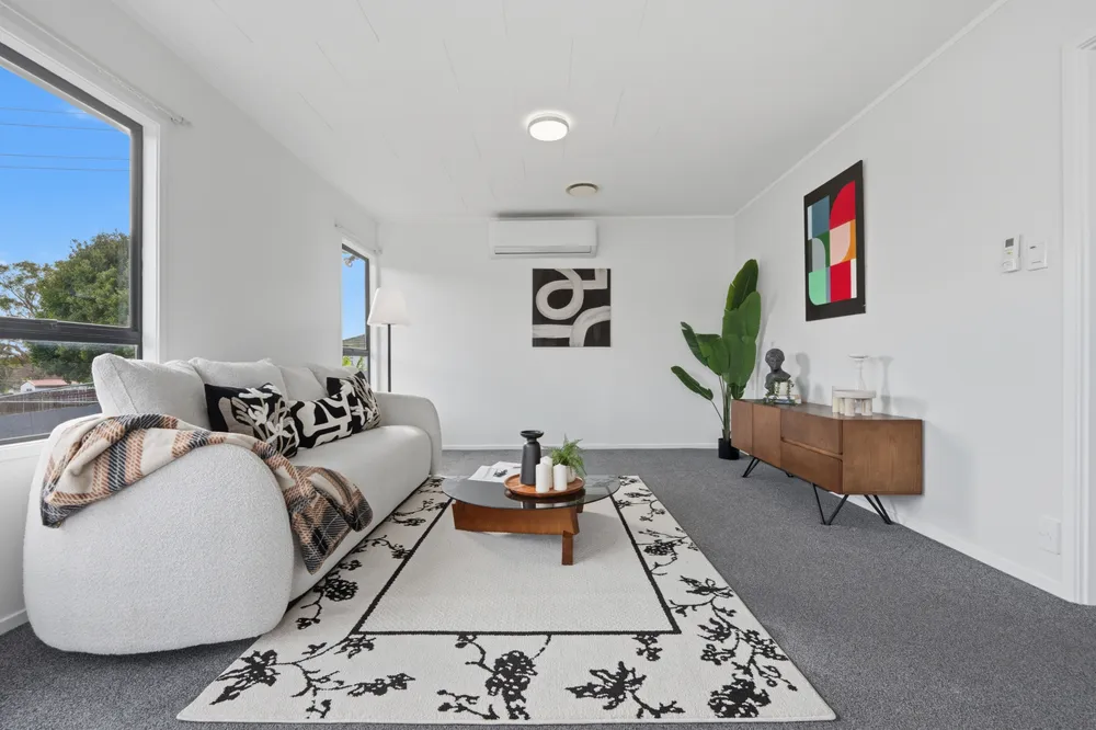 Photos of 31 Meadowood Drive