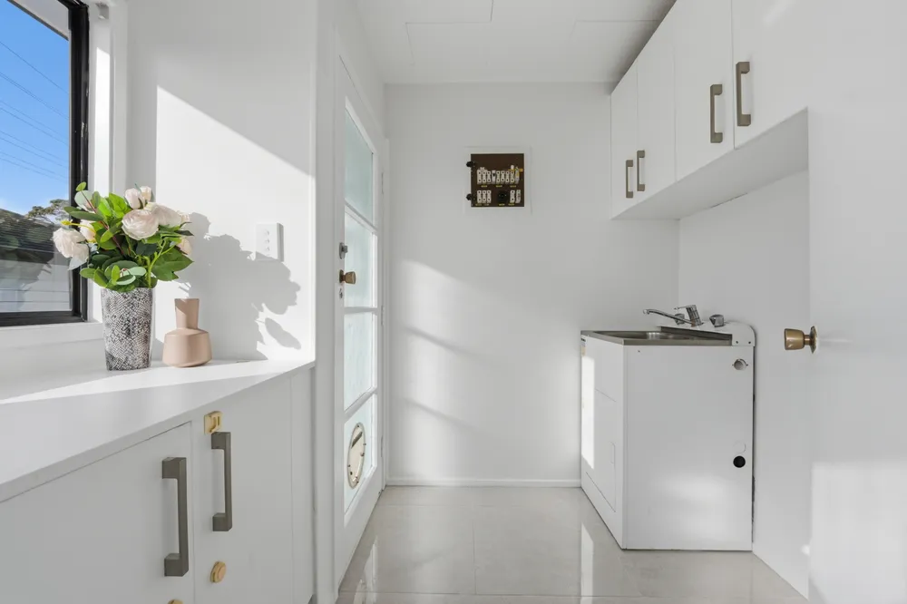 Photos of 31 Meadowood Drive