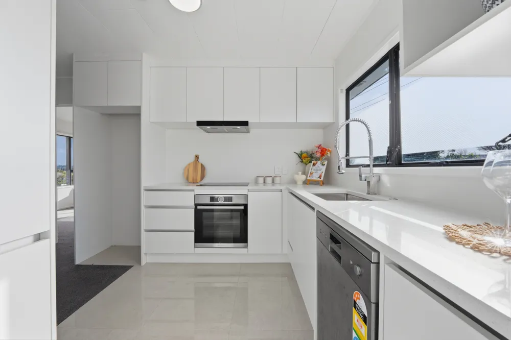 Photos of 31 Meadowood Drive