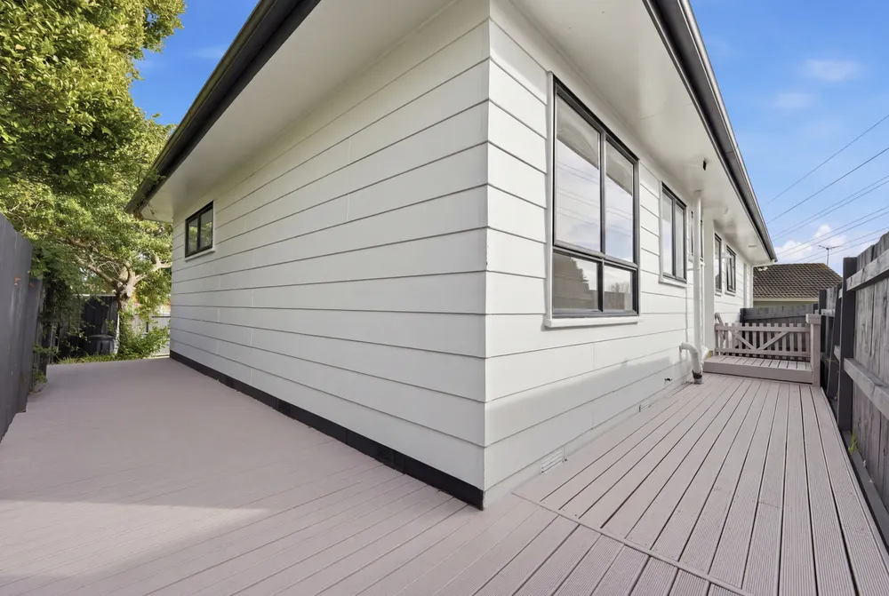 Photos of 31 Meadowood Drive