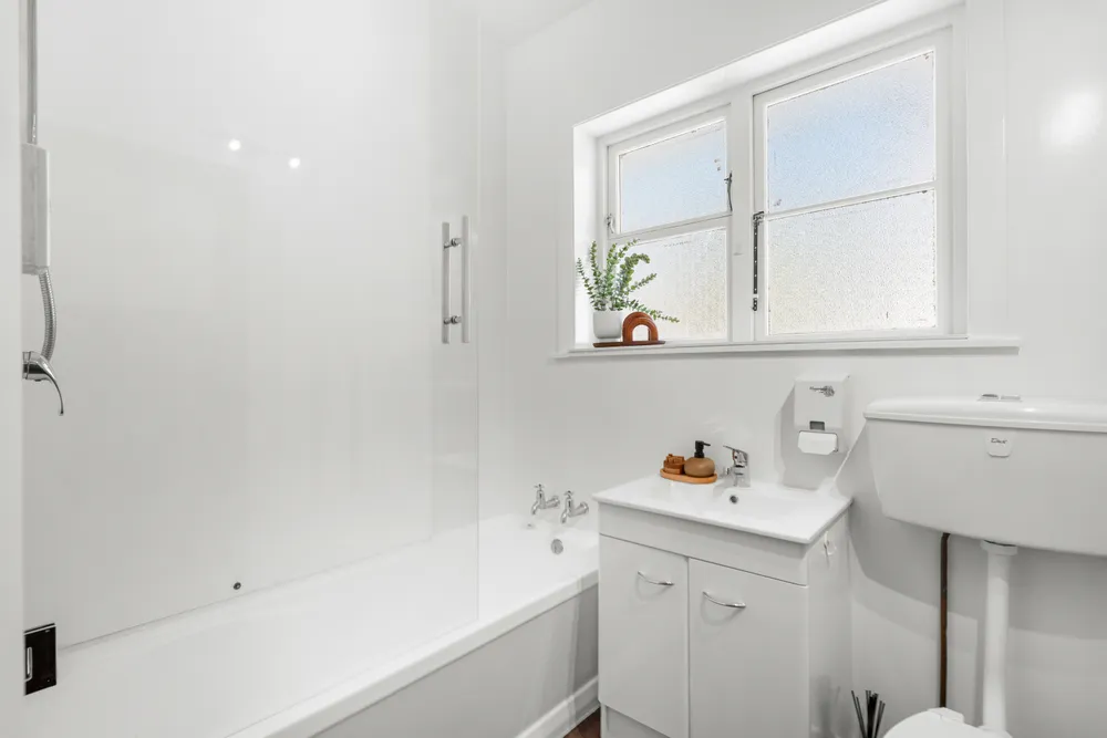 Photos of 70 Conway Street