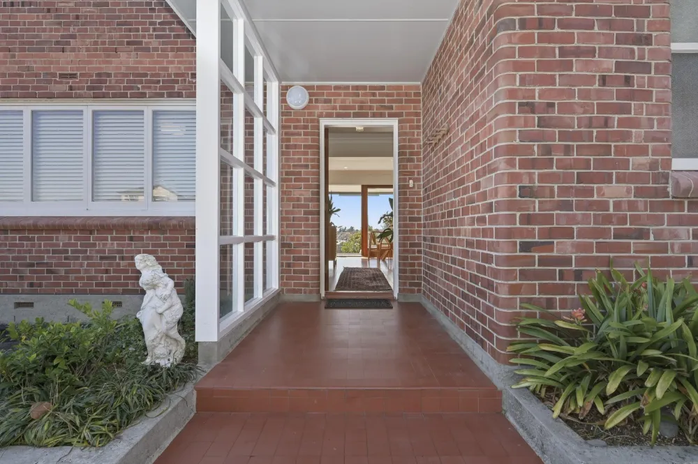 Photos of 107 Fourth Avenue