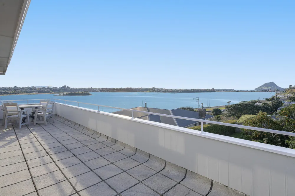Photos of 107 Fourth Avenue
