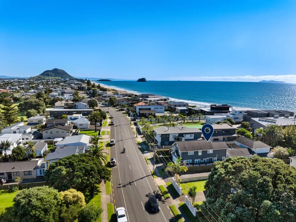 Photos of 35E Oceanbeach Road
