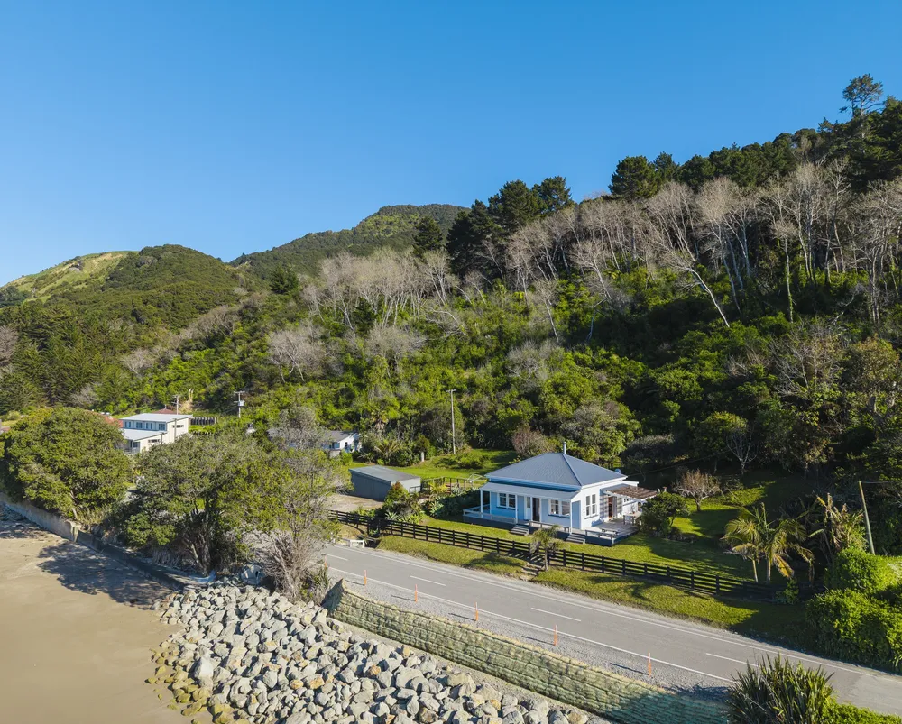 Photos of 165 Beach Road