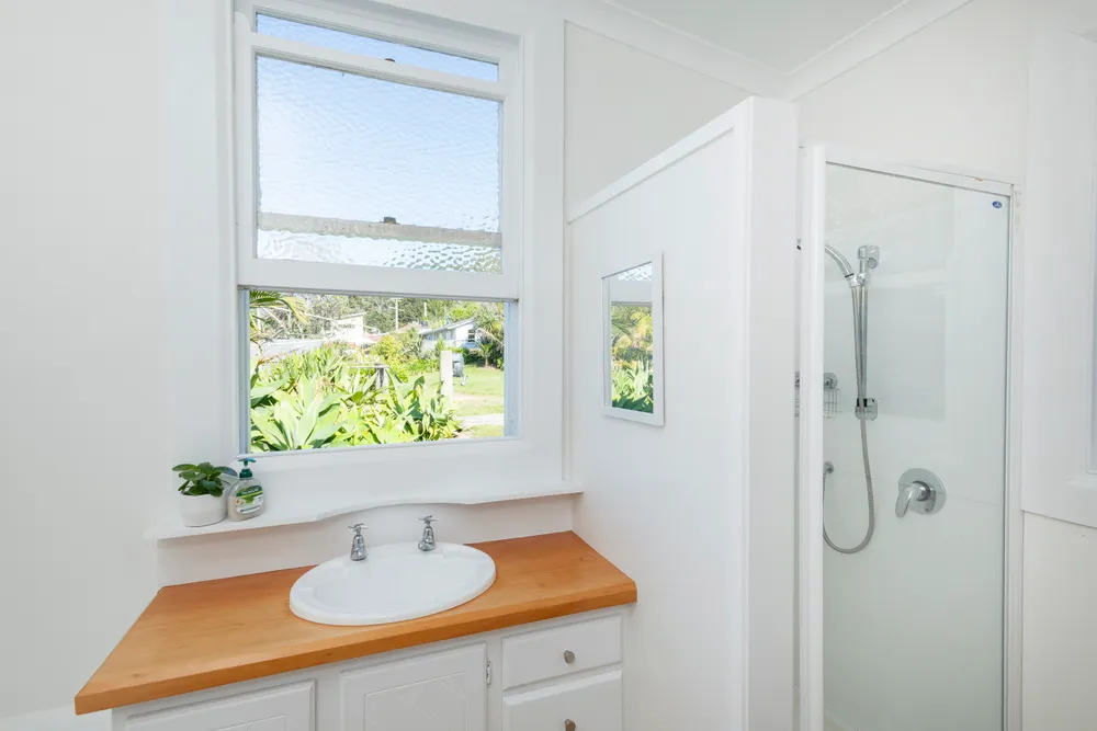 Photos of 165 Beach Road