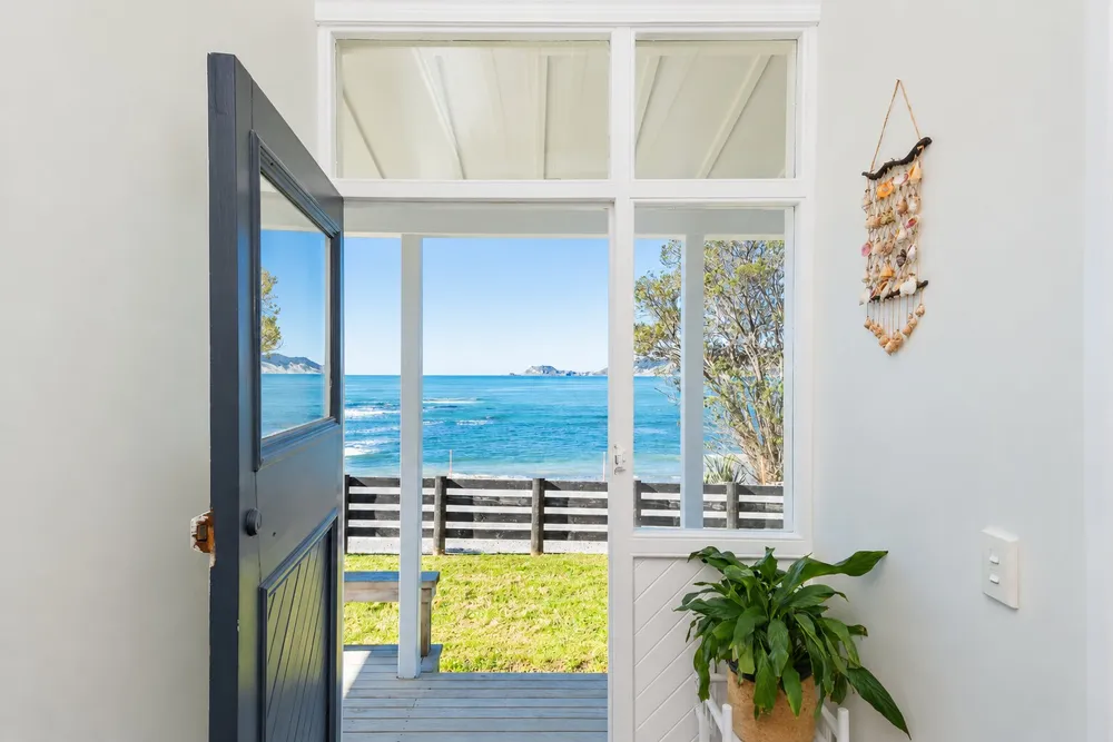 Photos of 165 Beach Road