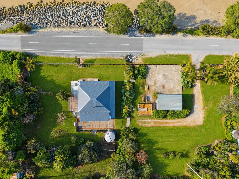 Photos of 165 Beach Road