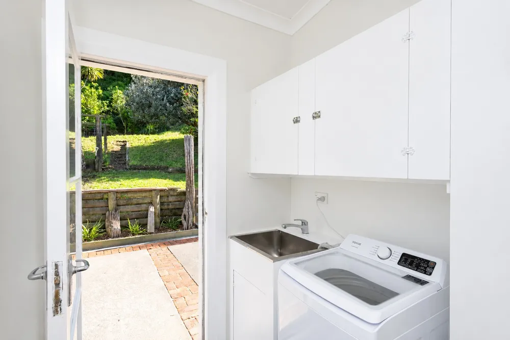 Photos of 165 Beach Road