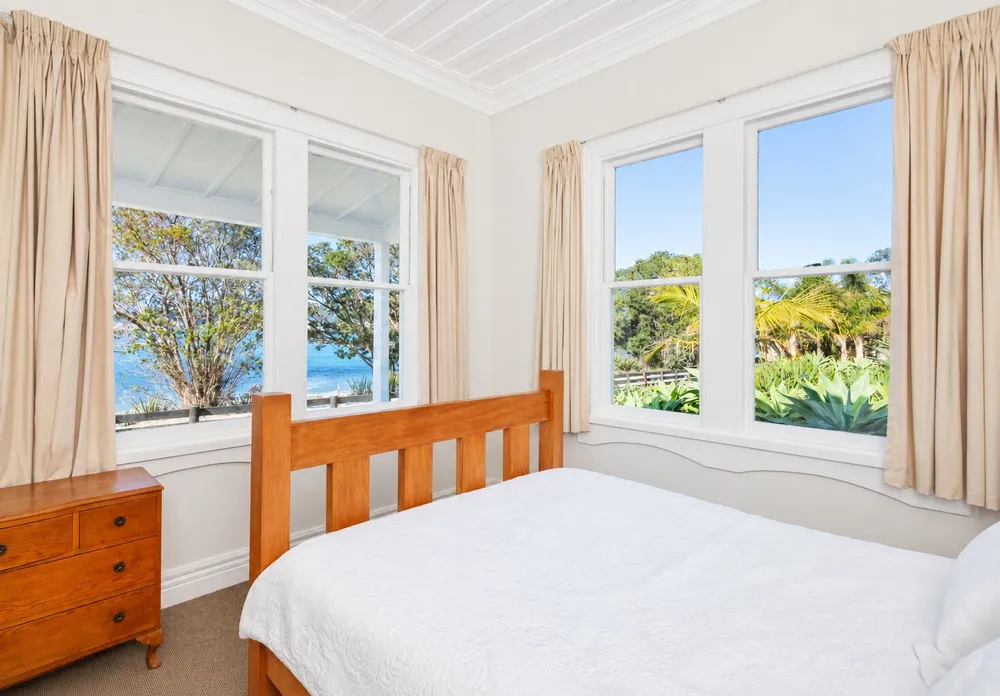 Photos of 165 Beach Road