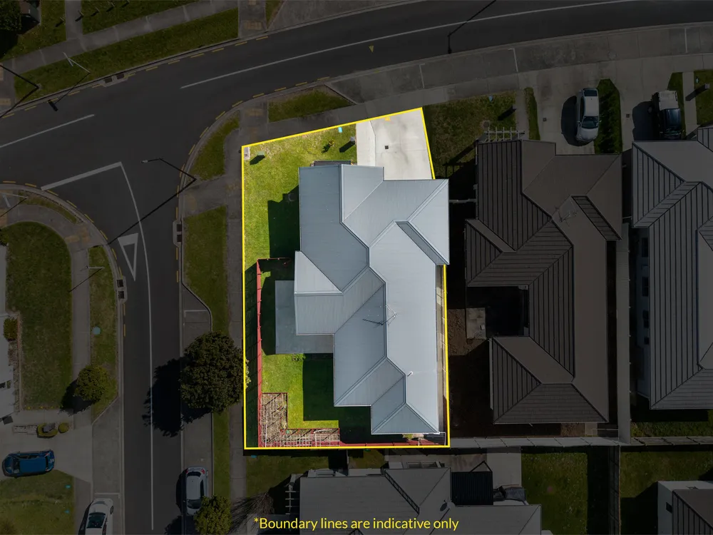 Photos of 11 Soaring Bird Drive
