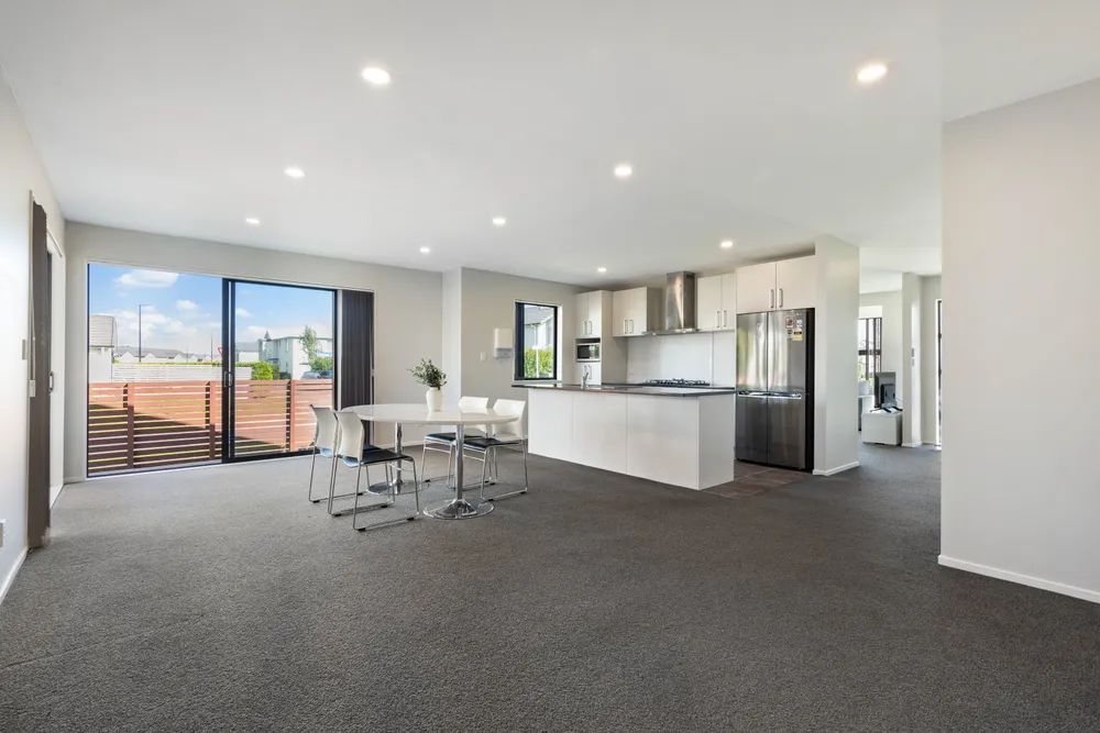 Photos of 11 Soaring Bird Drive