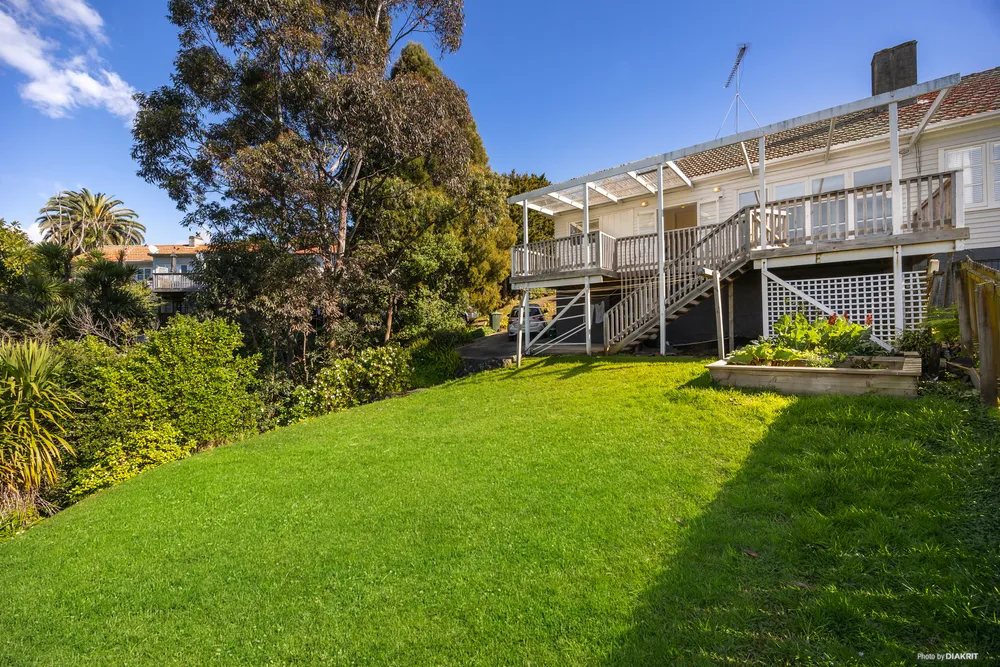 Photos of 23 Te Arawa Street