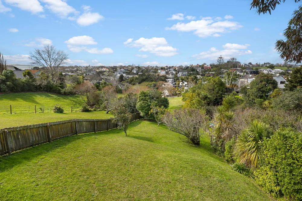 Photos of 23 Te Arawa Street