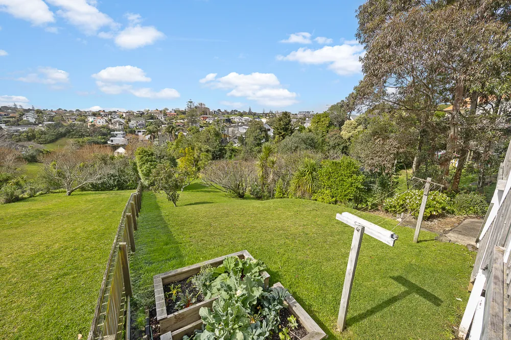 Photos of 23 Te Arawa Street