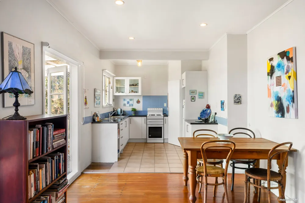 Photos of 23 Te Arawa Street