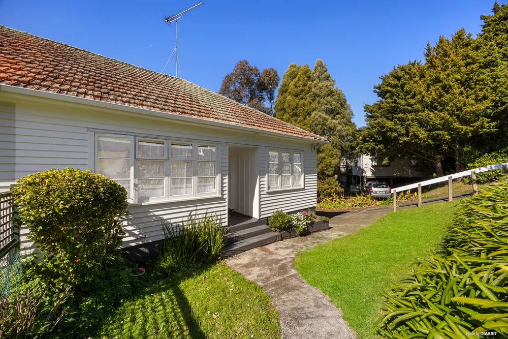 Photos of 23 Te Arawa Street