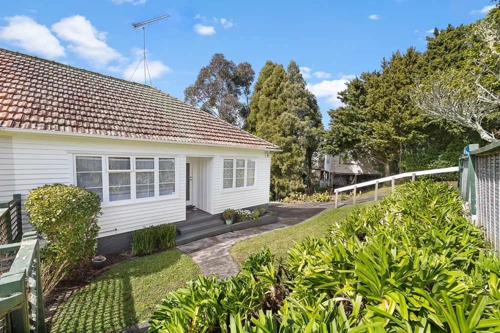 Photos of 23 Te Arawa Street