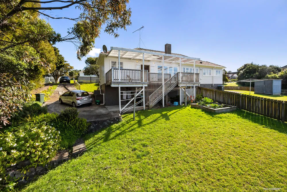 Photos of 23 Te Arawa Street
