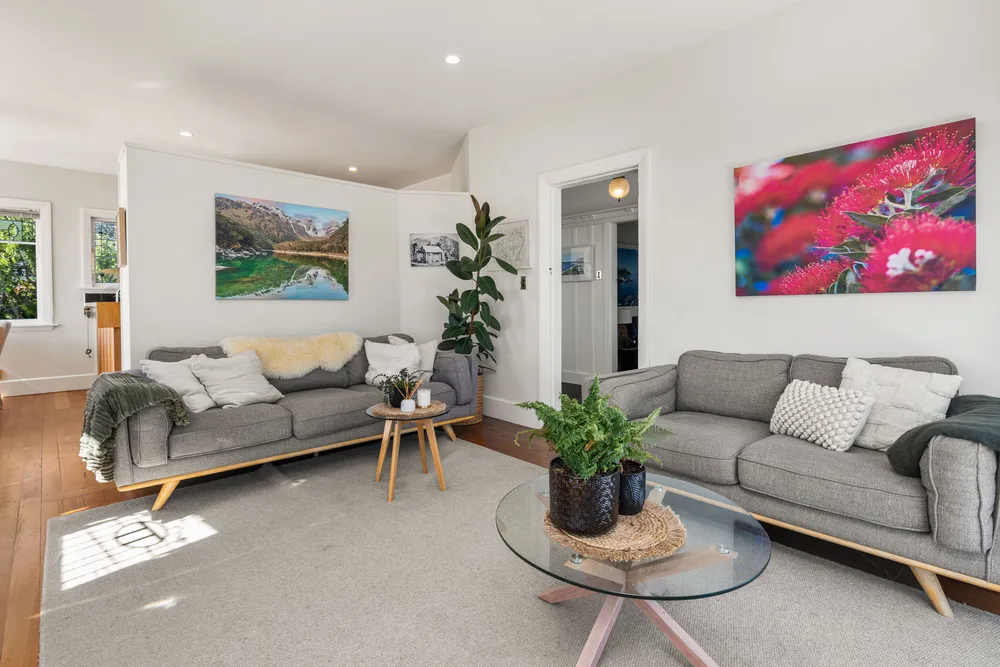 Photos of 62 Moncks Spur Road