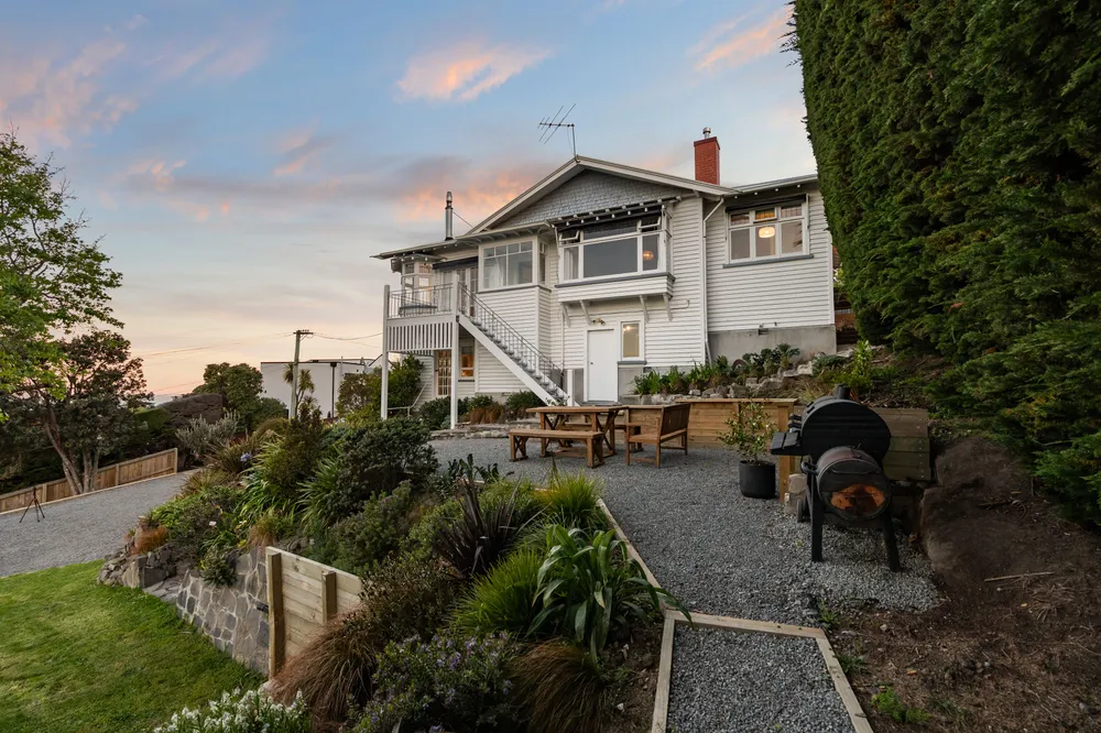 Photos of 62 Moncks Spur Road