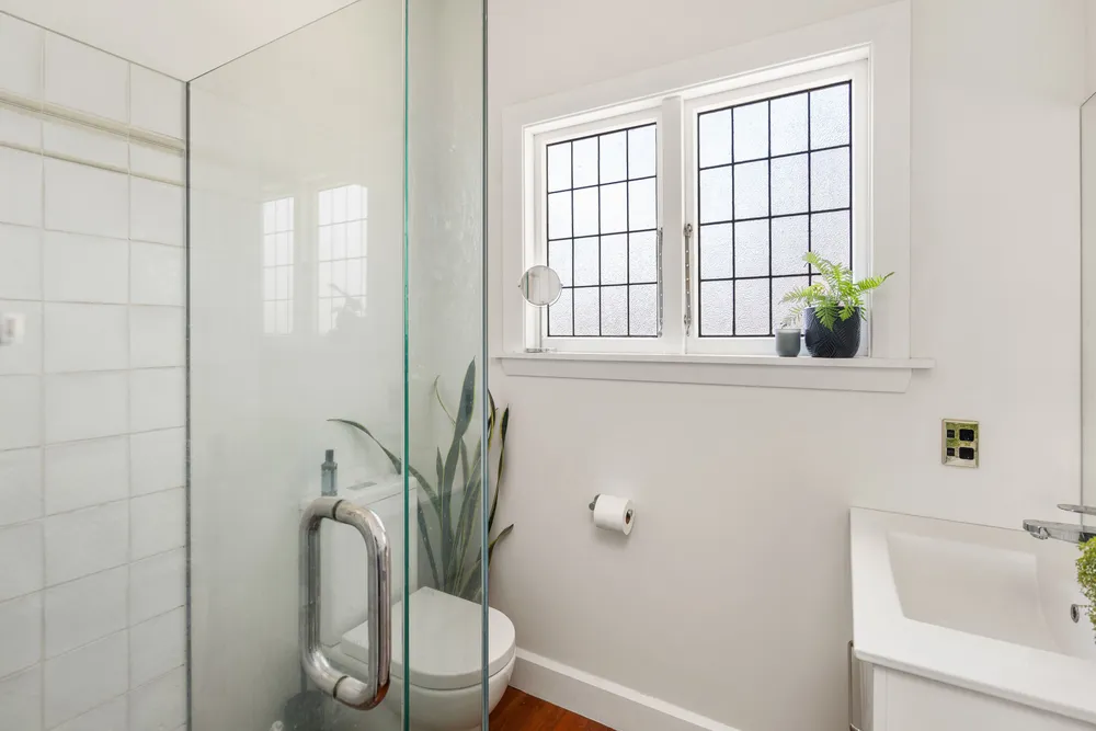 Photos of 62 Moncks Spur Road