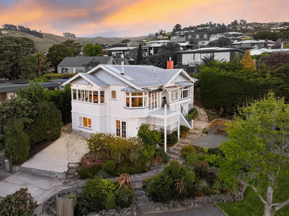 Photos of 62 Moncks Spur Road