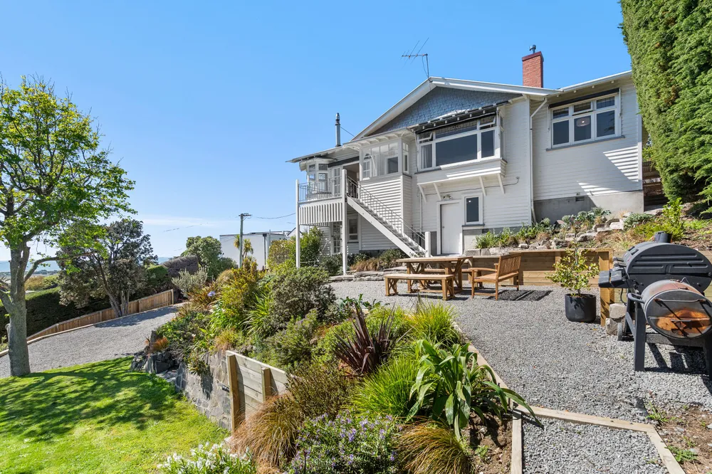 Photos of 62 Moncks Spur Road