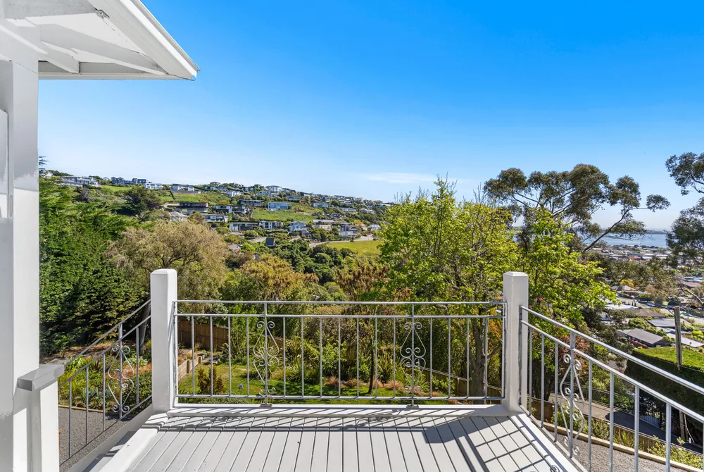 Photos of 62 Moncks Spur Road