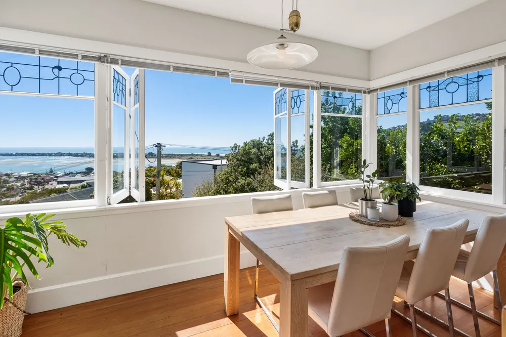 Photos of 62 Moncks Spur Road