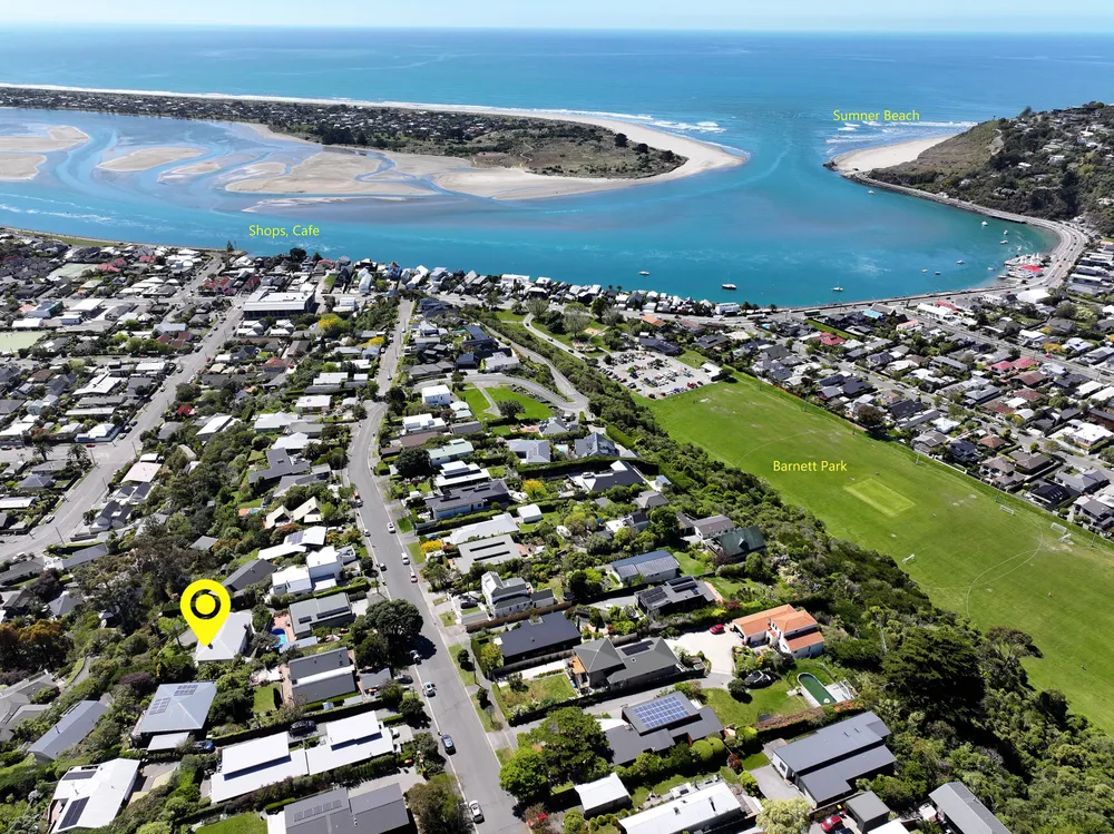 Photos of 62 Moncks Spur Road