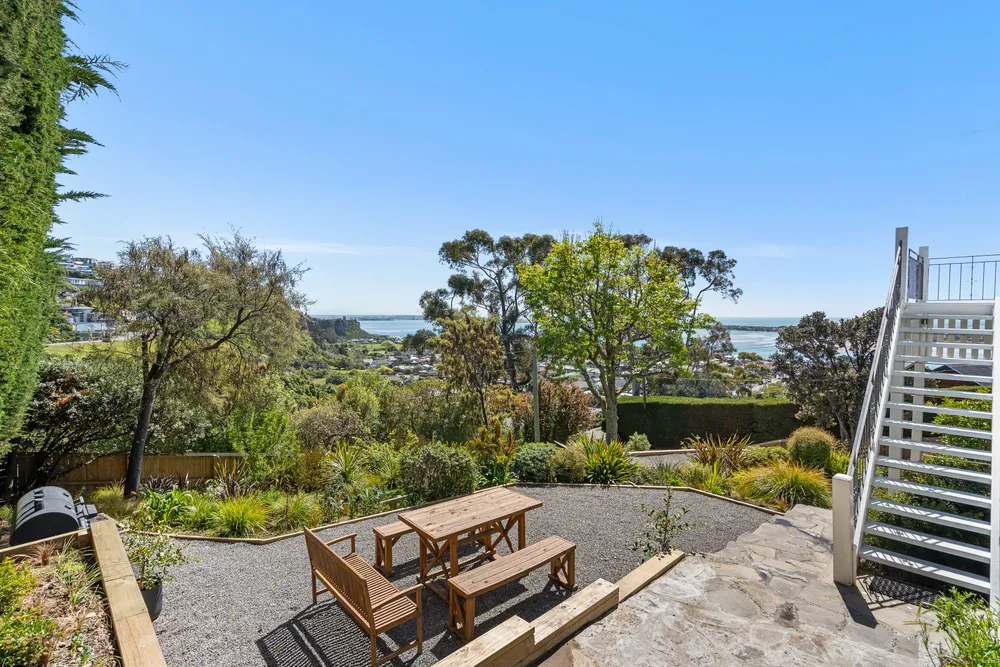 Photos of 62 Moncks Spur Road