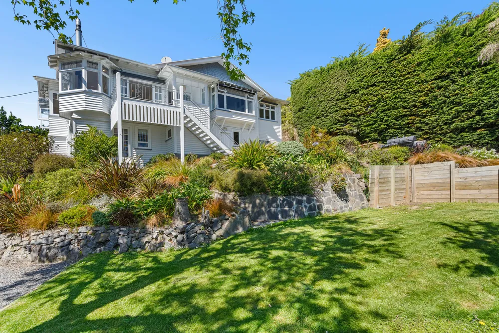 Photos of 62 Moncks Spur Road
