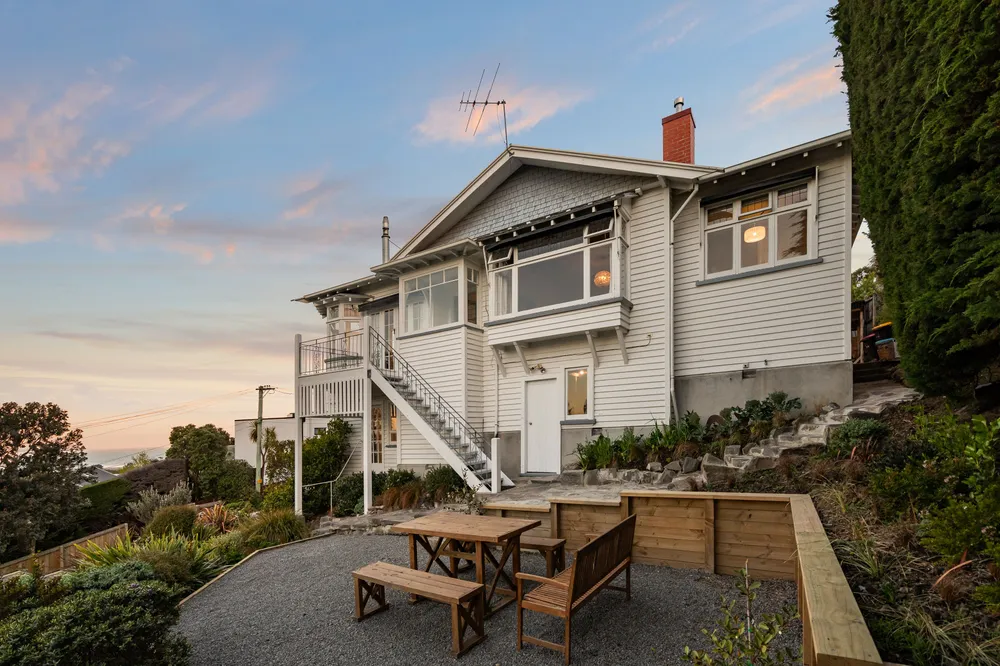 Photos of 62 Moncks Spur Road