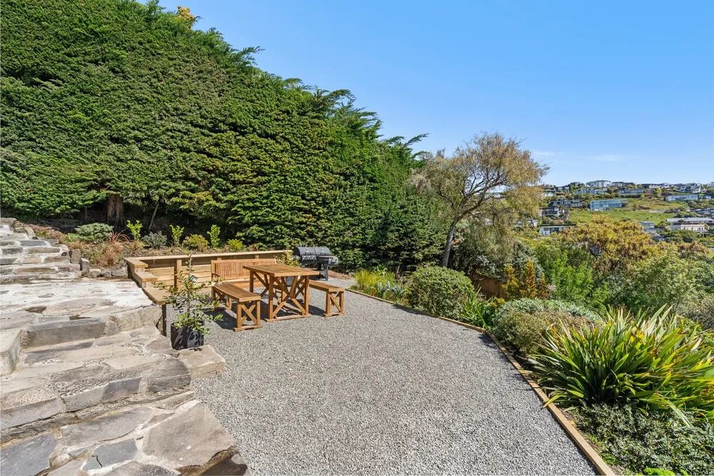 Photos of 62 Moncks Spur Road
