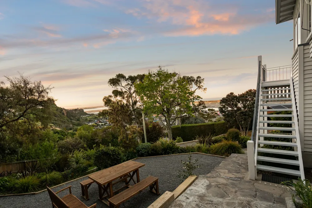 Photos of 62 Moncks Spur Road