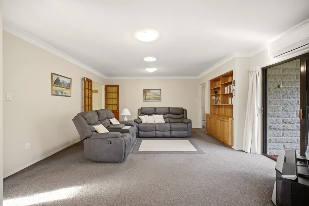 Photos of 44 Rearsby Drive