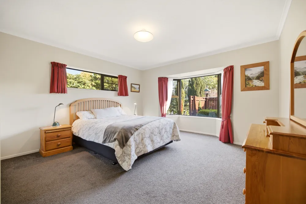 Photos of 44 Rearsby Drive