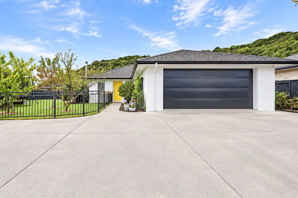 Photos of 12 Conniston Way