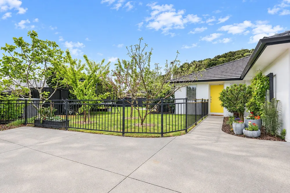 Photos of 12 Conniston Way
